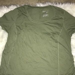 Maternity tee shirt. Light green.